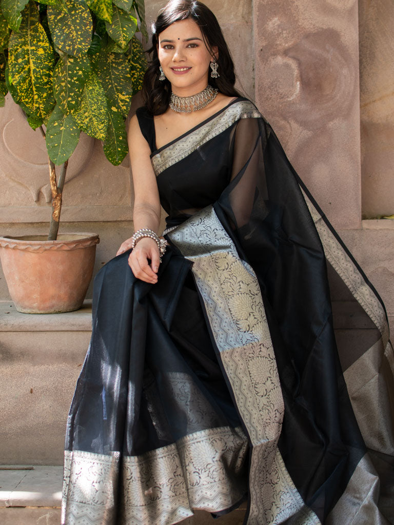 Banarasi Plain Organza Saree With Antique Zari Weaving-Black