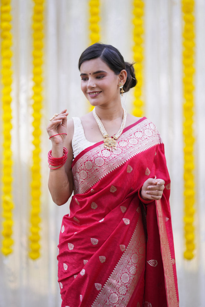 Banarasi Art Katan Silk Saree With Zari Buti Weaving & Tanchoi Weaving-Red