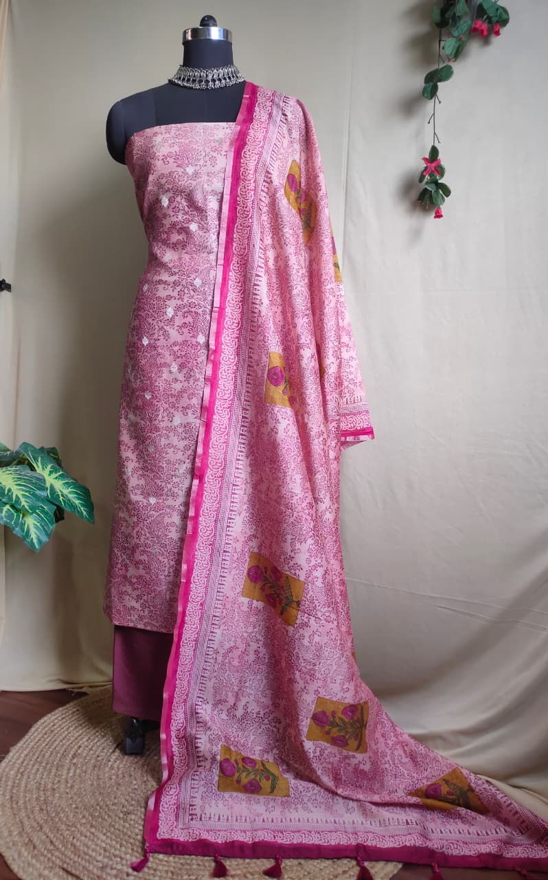 Digital Print salwar kameez fabric in resham work (Light Pink)