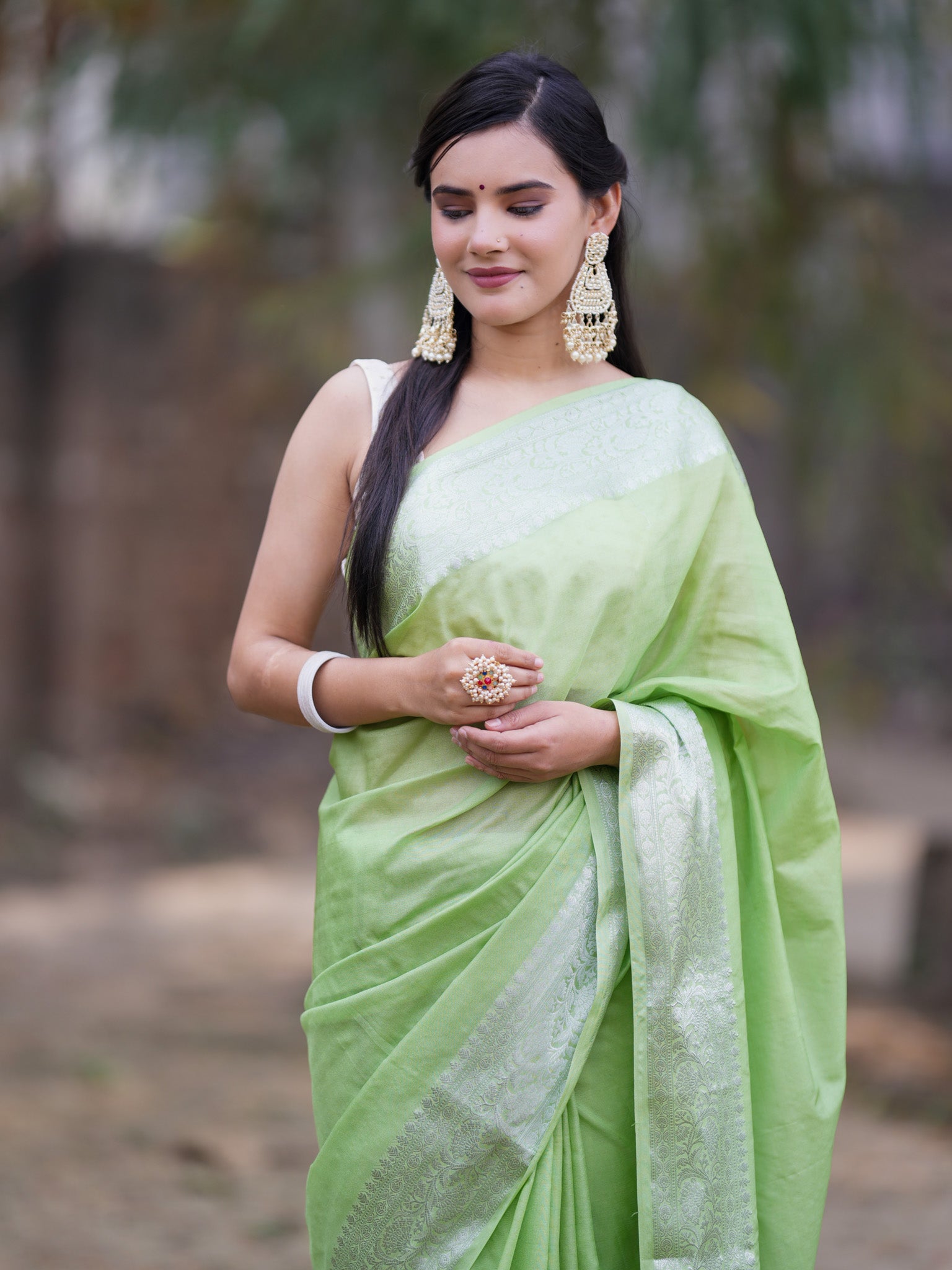Banarasi Soft Cotton Plain Saree With Zari Border-Green