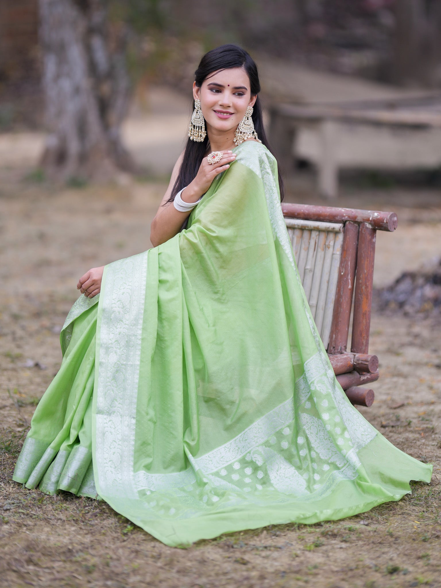 Banarasi Soft Cotton Plain Saree With Zari Border-Green