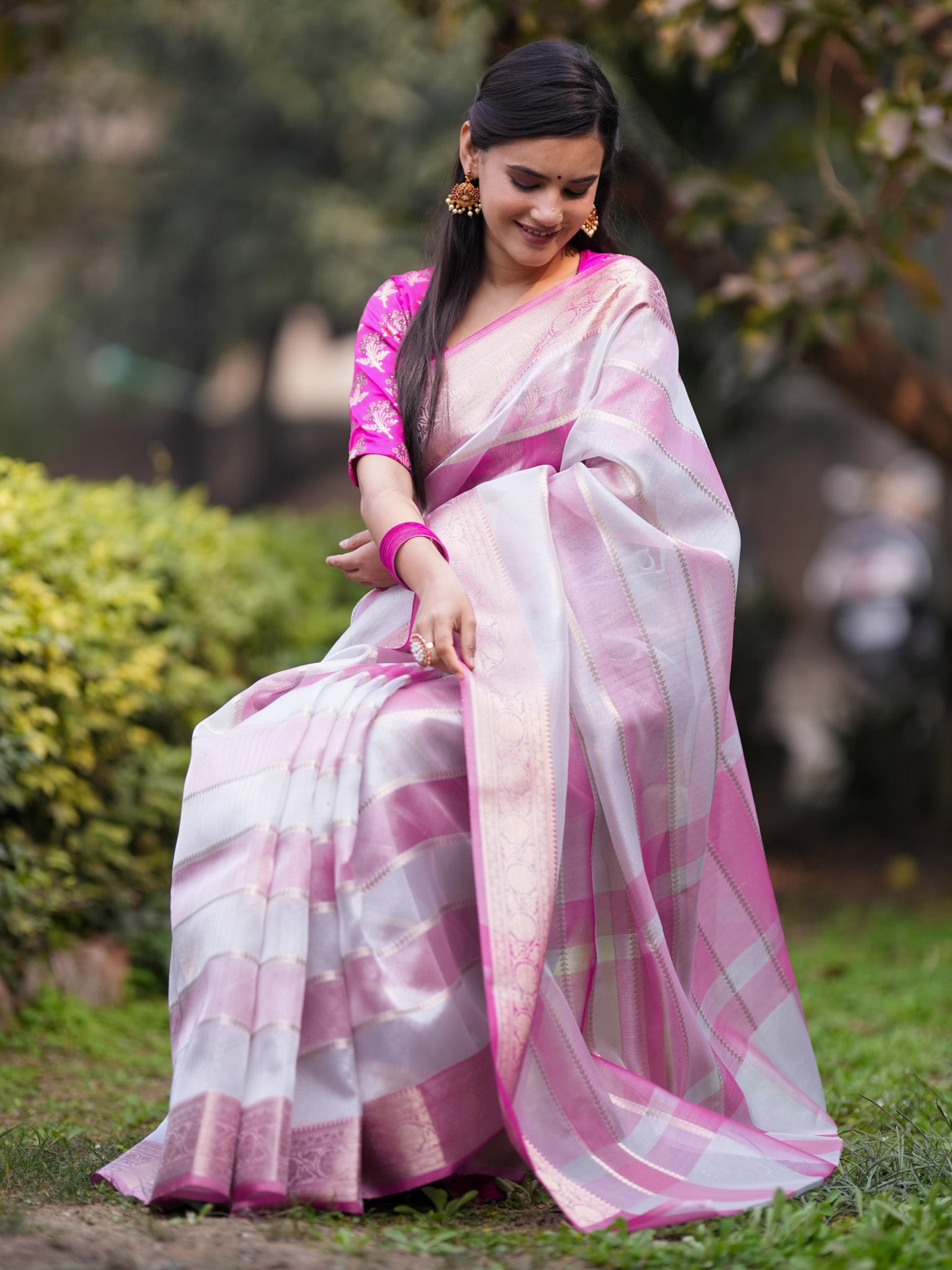 Banarasi Organza Saree With Zari Border - Grey