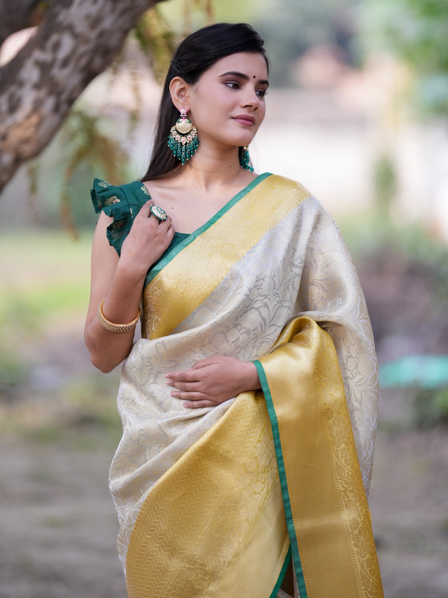 Banarasi Semi Silk Saree With Tanchoi Weaving & Contrast Border -Beige
