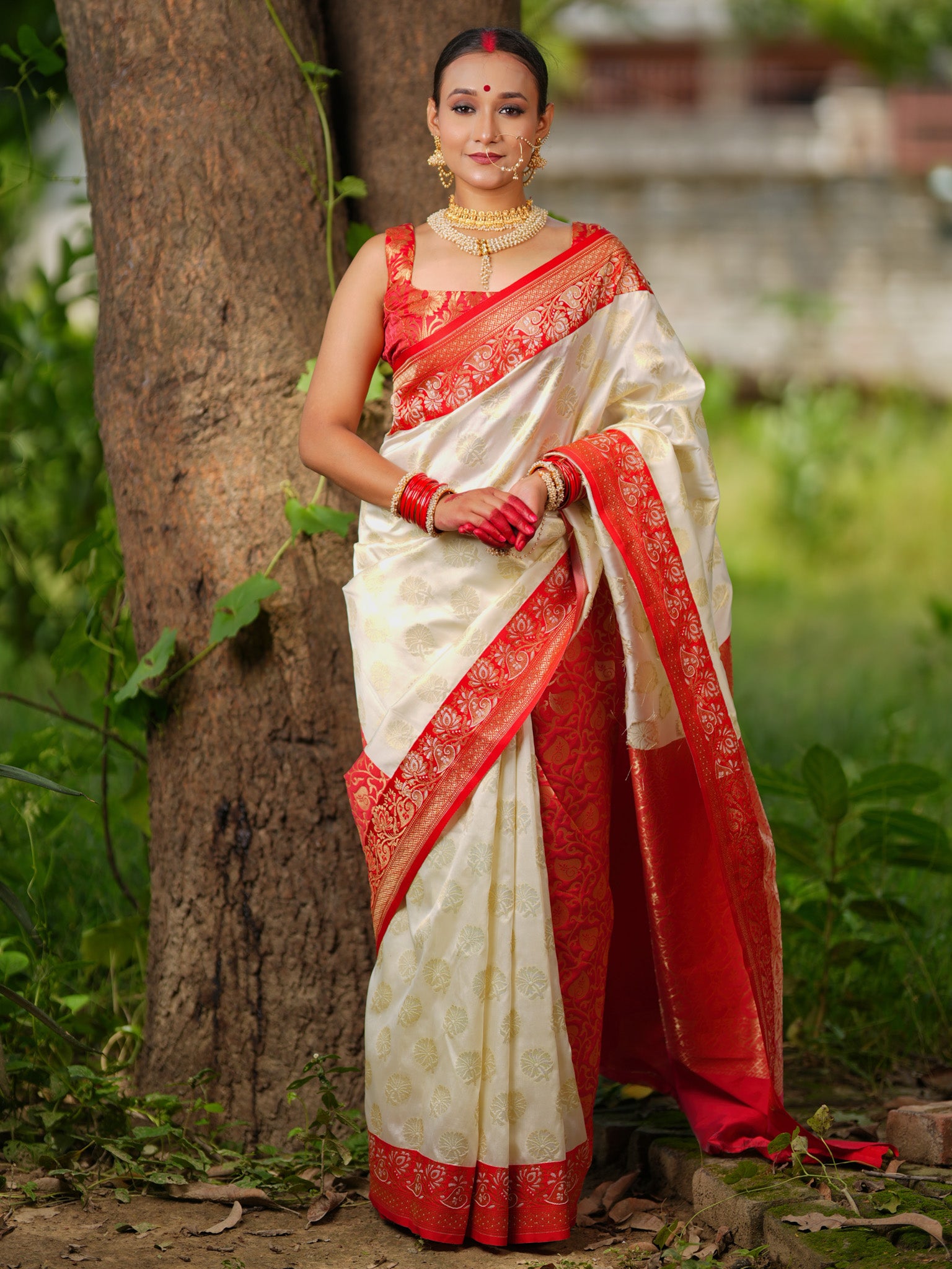 Banarasi Dupion Silk Saree With Contrast Border-Off white & Red