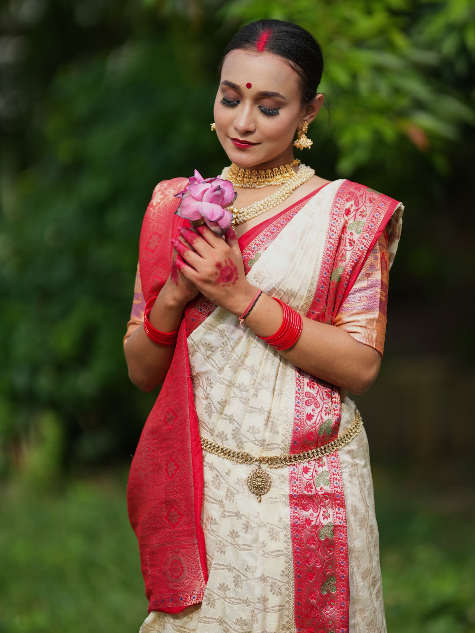 Banarasi Semi Silk Saree With Contrast Border-Off White & Red