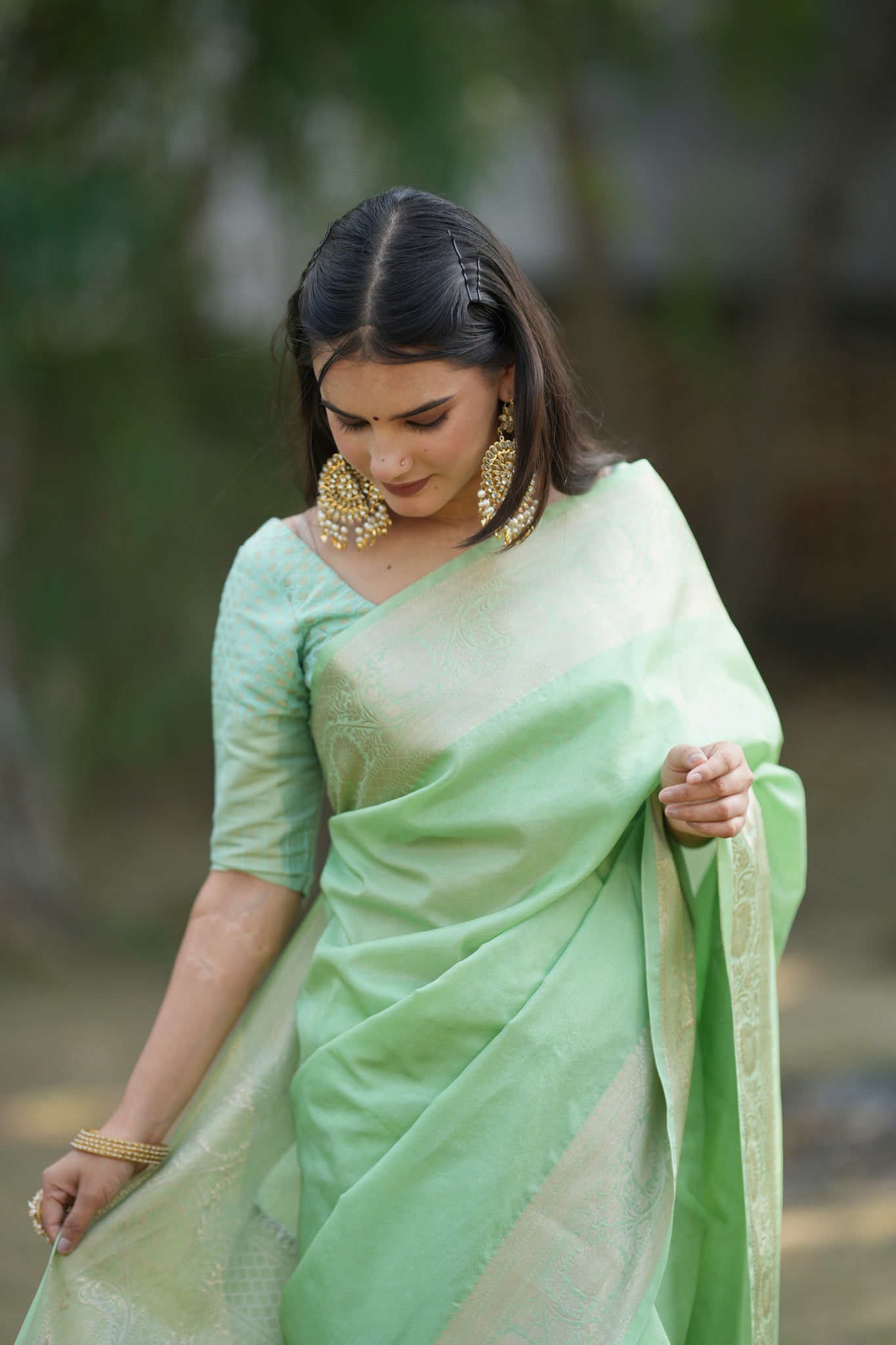Banarasi Cotton Silk Saree with Plain Border-Pastel Green