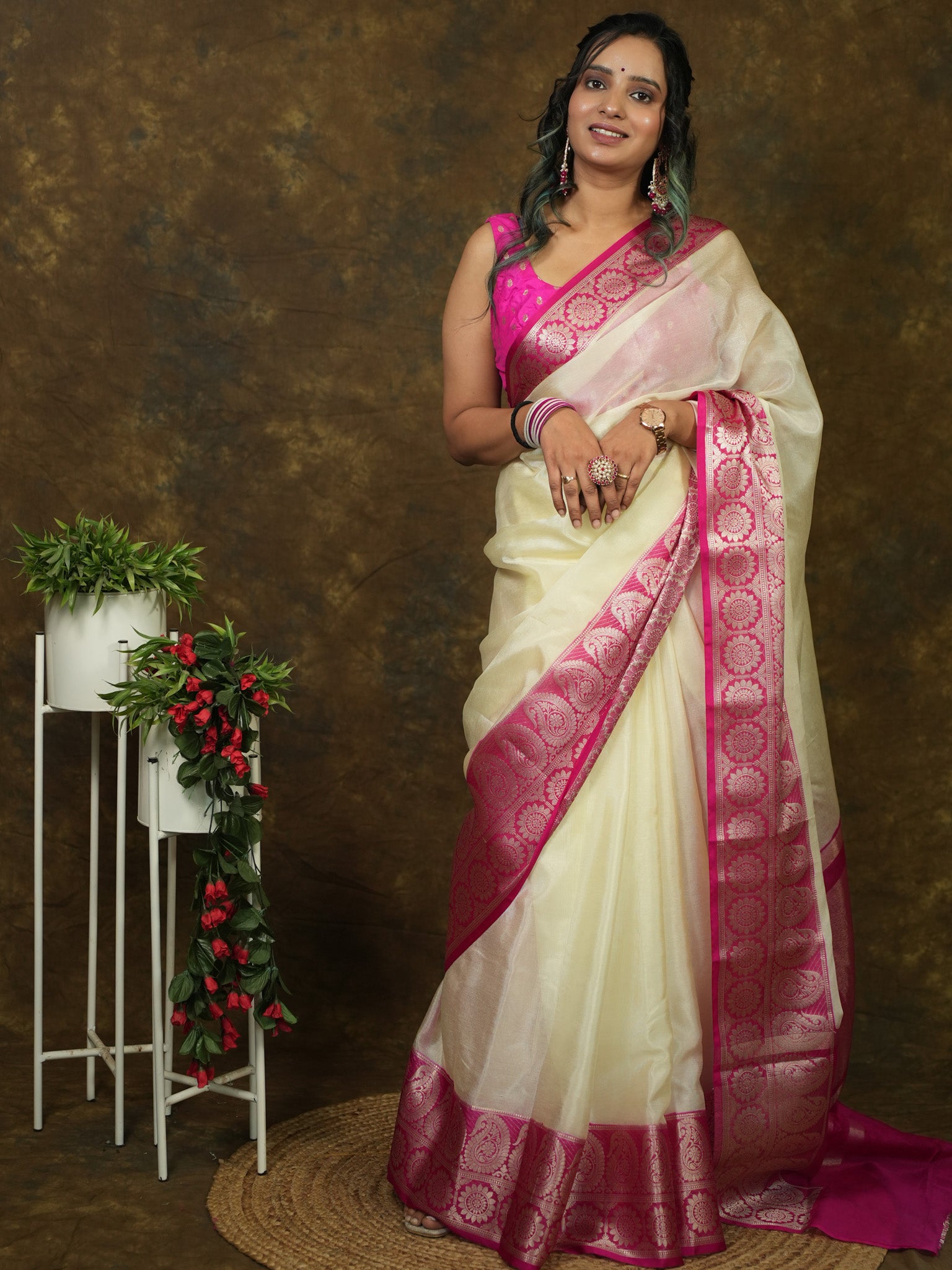 Banarasi Cotton Silk Saree With Silver Zari Weaving & Contrast Border-Off White