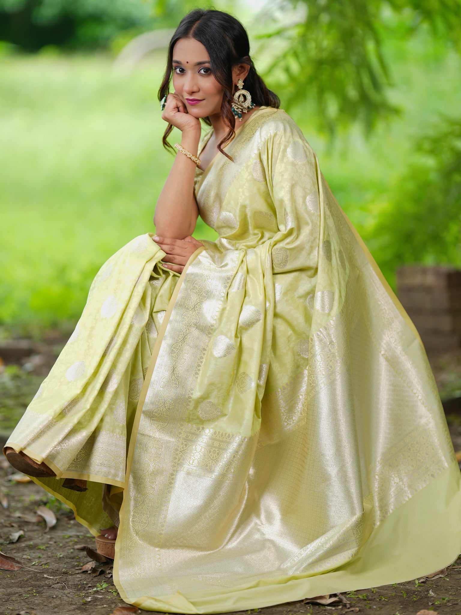 Banarasi Art Katan Silk Saree With Zari Buta Weaving & Tanchoi Weaving- Green