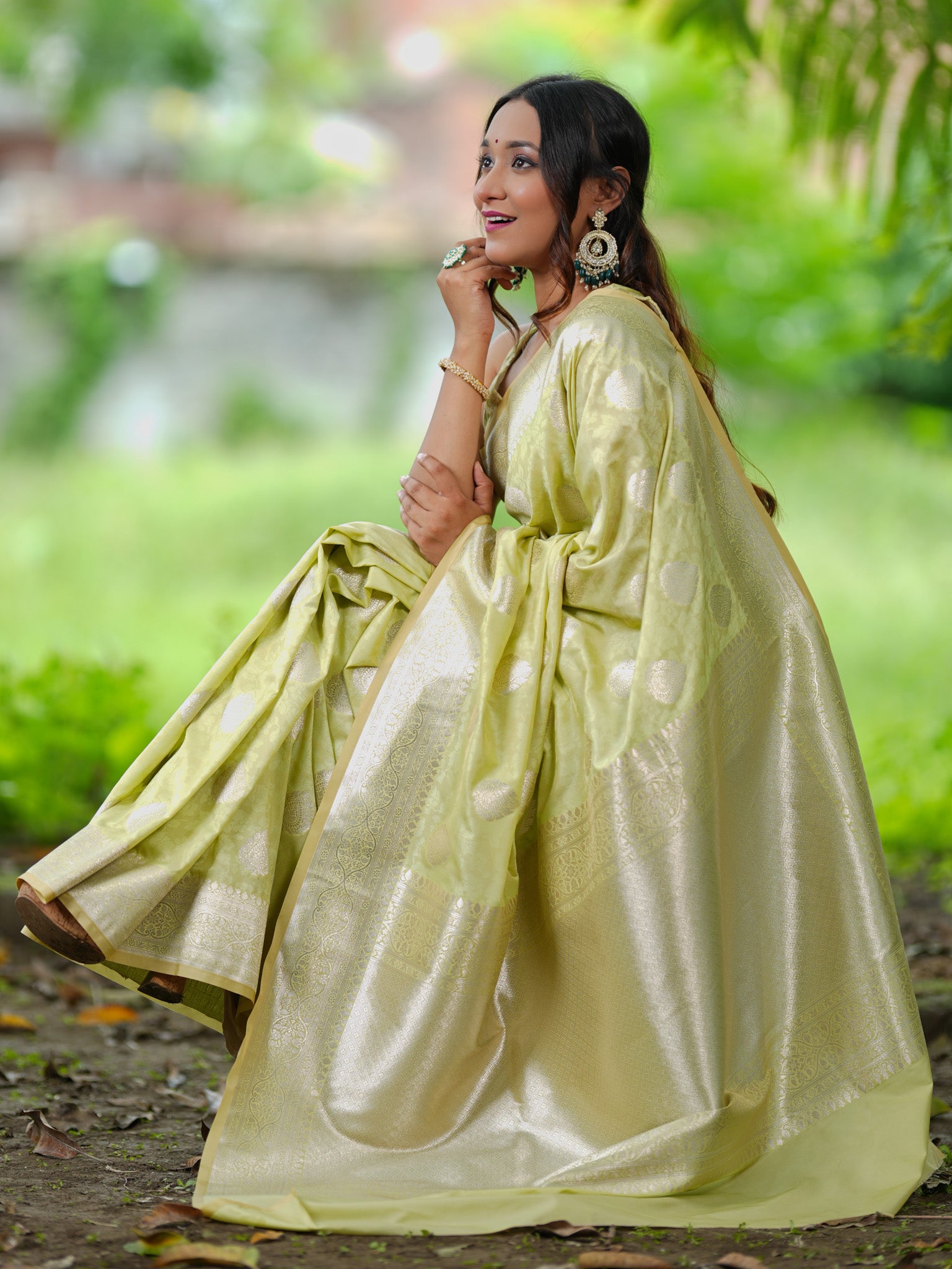 Banarasi Art Katan Silk Saree With Zari Buta Weaving & Tanchoi Weaving- Green