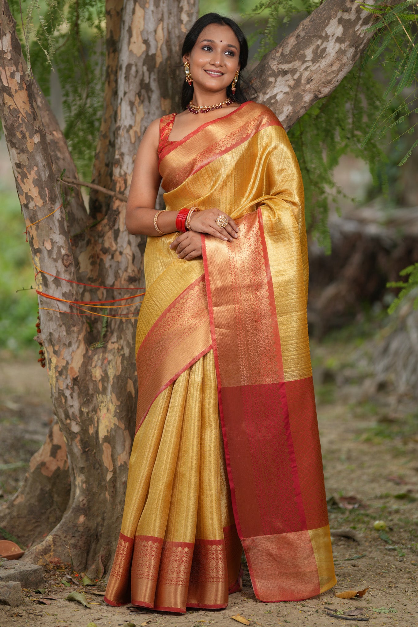 Banarasi Kora Muslin Saree With Zari Weaving & Contrast Border- Gold