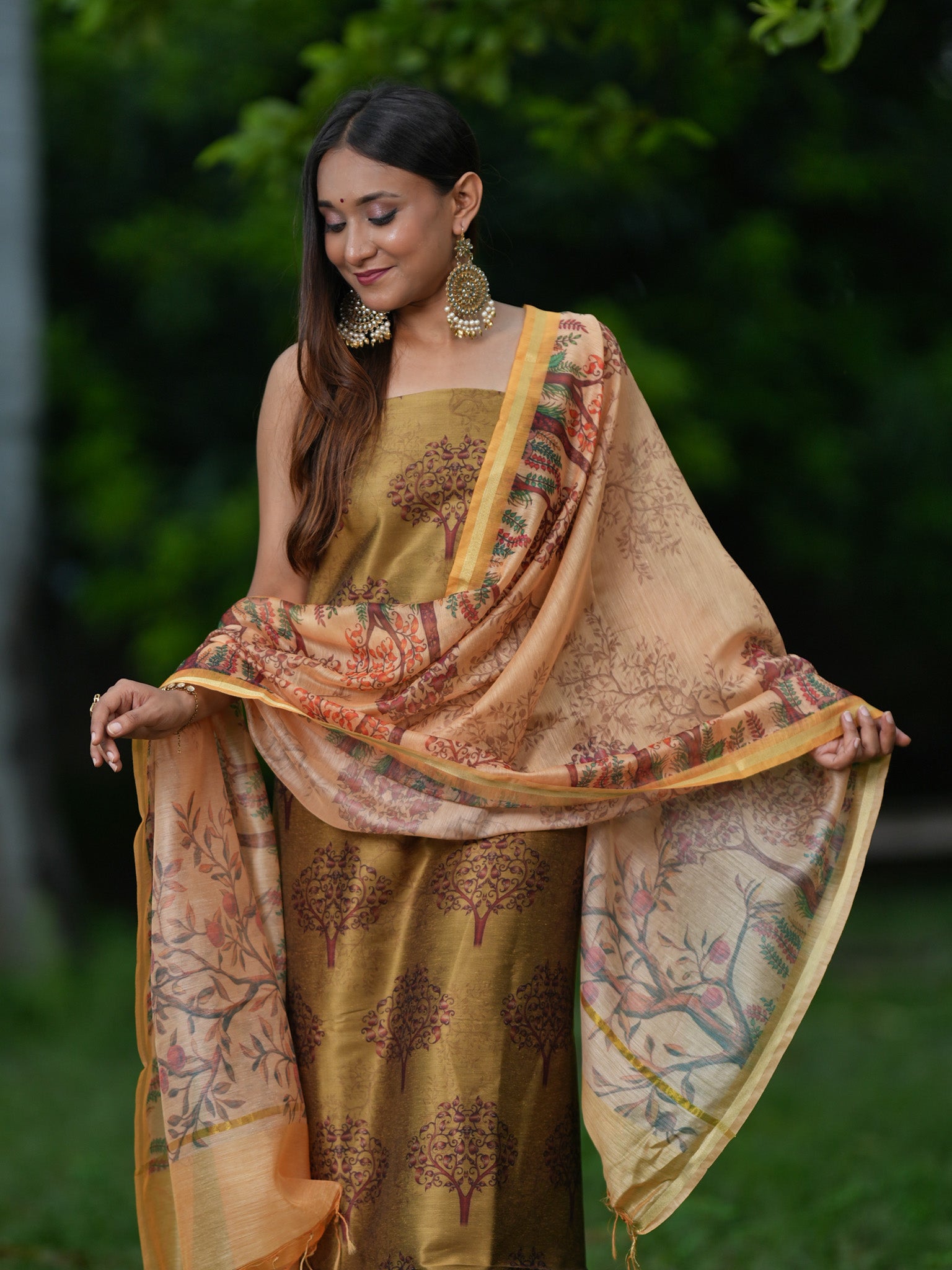 Banarasi Semi Silk Salwar Kameez Fabric With Floral Printed Dupatta-Green