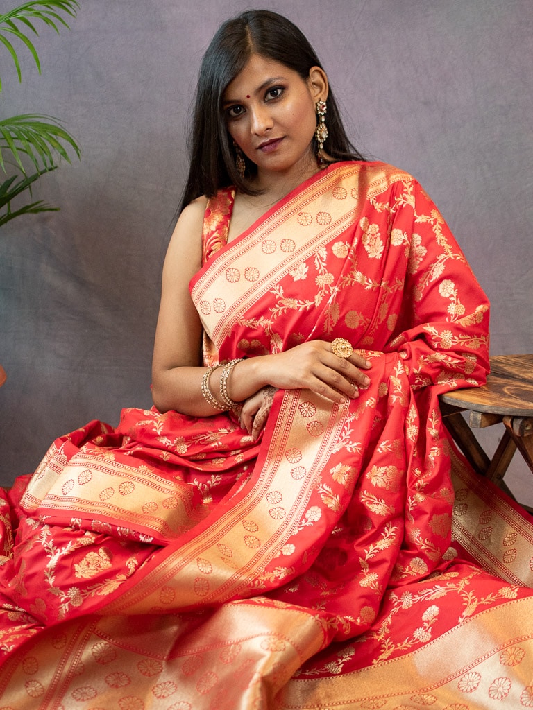 Banarasi Art Katan Silk Saree With Meena Floral Jaal Weaving-Red