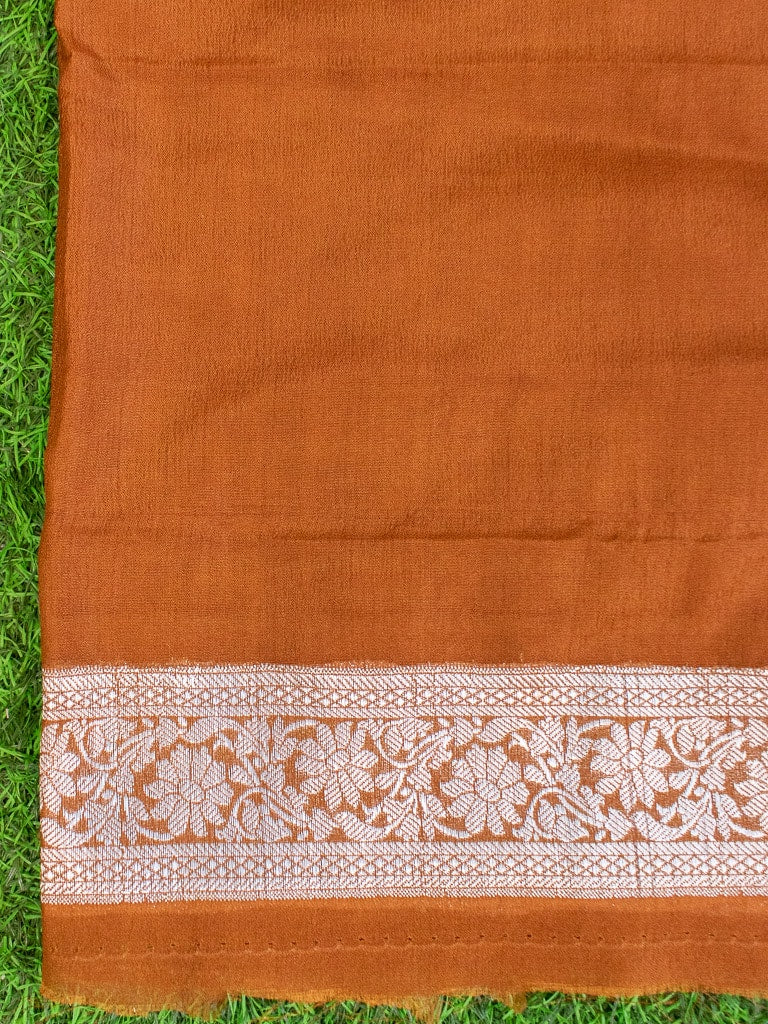 Banarasi Semi Silk Saree With Silver Zari Buti Weaving-Royal blue