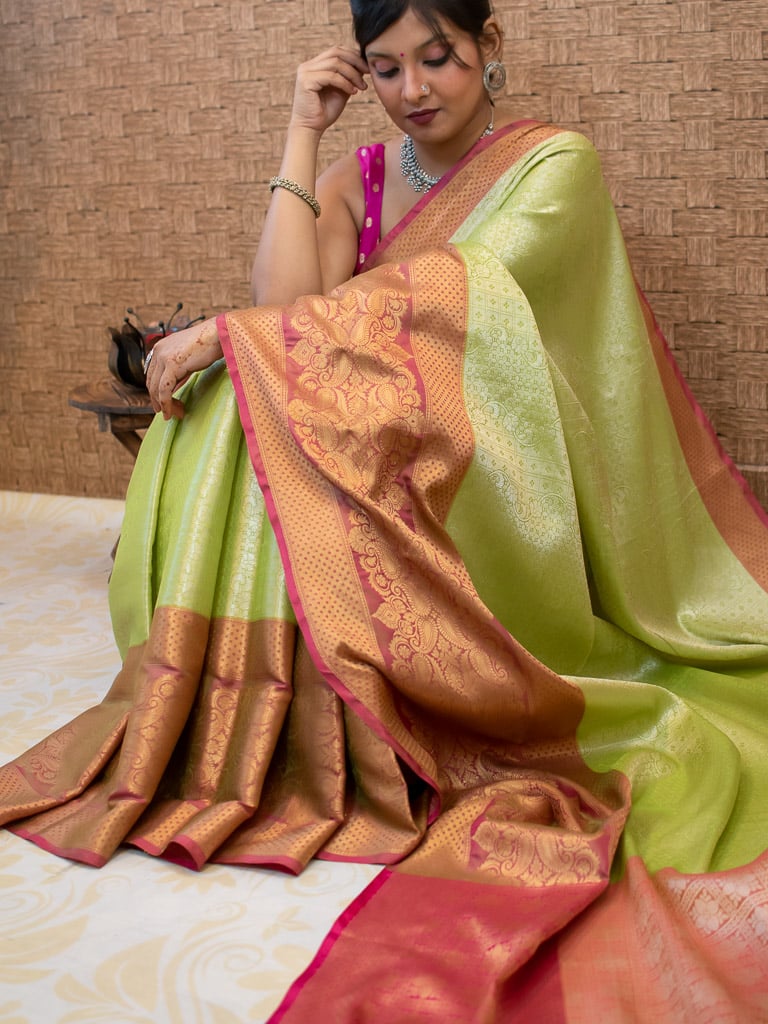 Banarasi Kora Muslin Saree With Tanchoi Weaving Contrast Border-Parrot Green