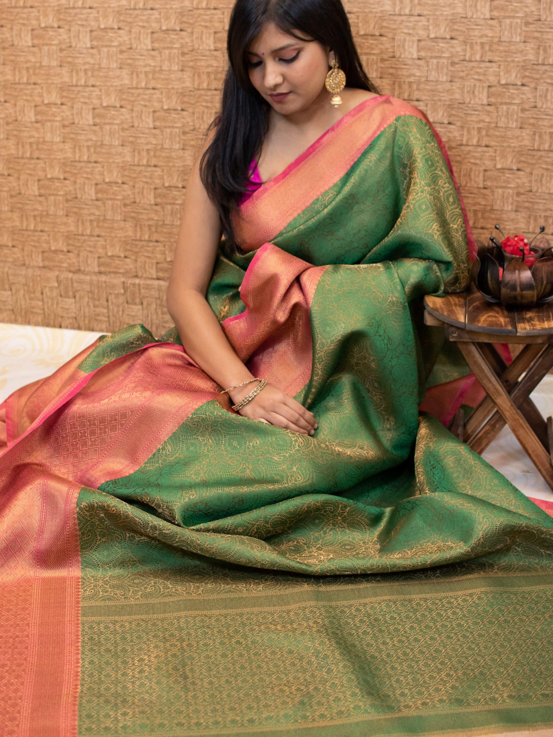 Banarasi Kora Muslin Saree With Tanchoi Weaving & Contrast Border-Green