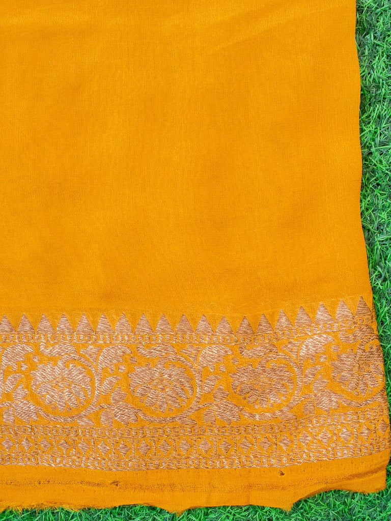 Banarasi Pure Georgette Saree With Antique Zari Buti Weaving & Contrast Border-Pink