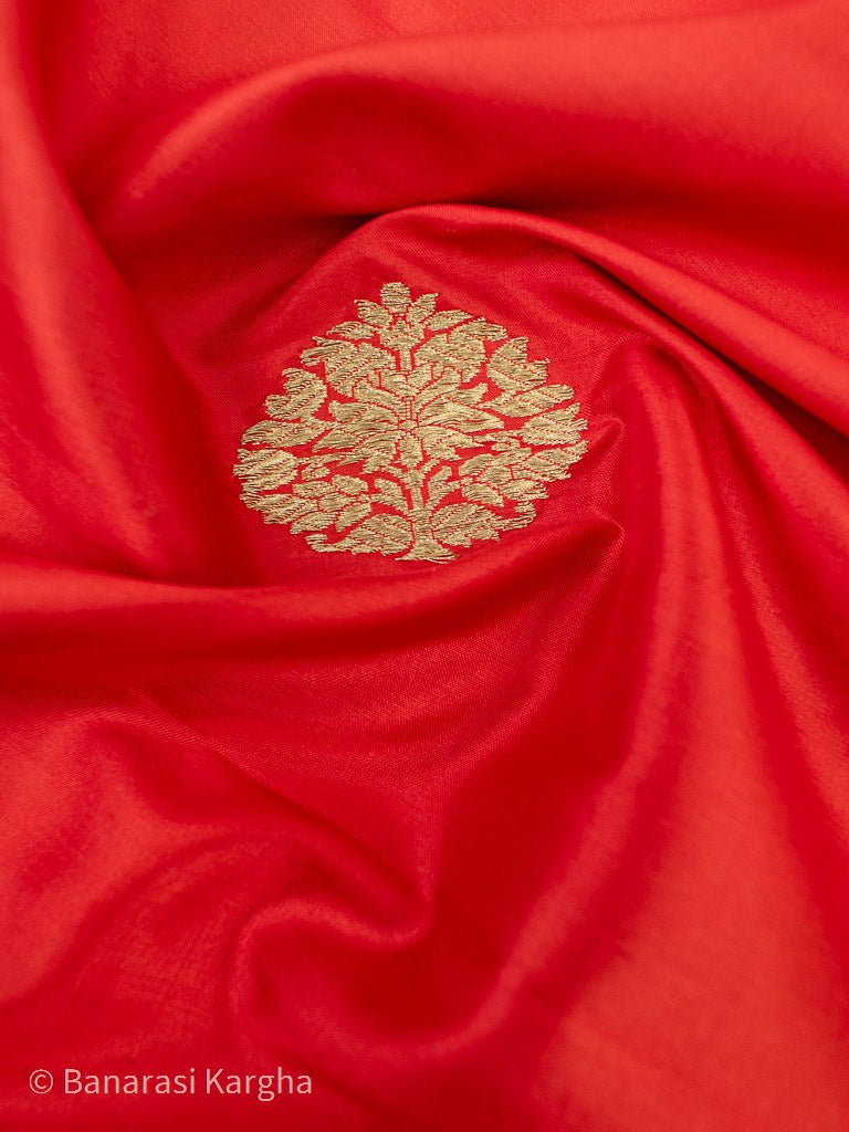 Banarasi Pure Katan Silk Antique Zari Kadhua Buta Weaving Fabric-Red