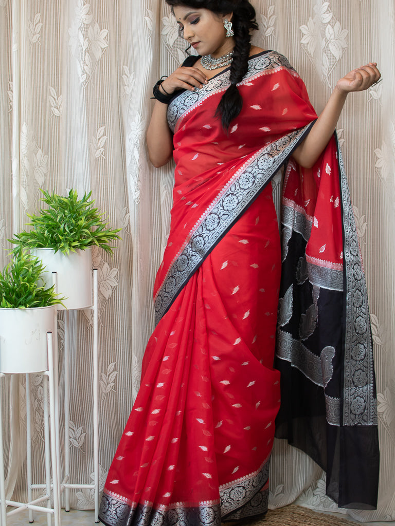 Banarasi Semi Silk Saree With Silver Zari Weaving & Contrast Border-Red