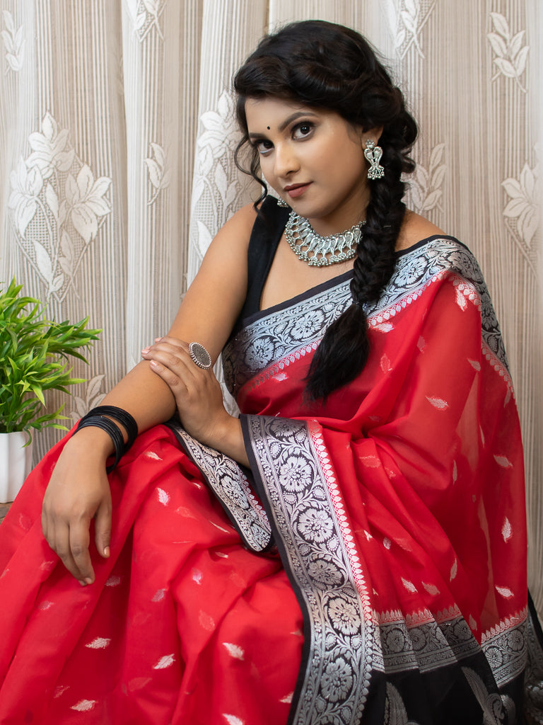 Banarasi Semi Silk Saree With Silver Zari Weaving & Contrast Border-Red