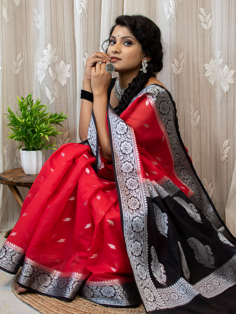 Banarasi Semi Silk Saree With Silver Zari Weaving & Contrast Border-Red