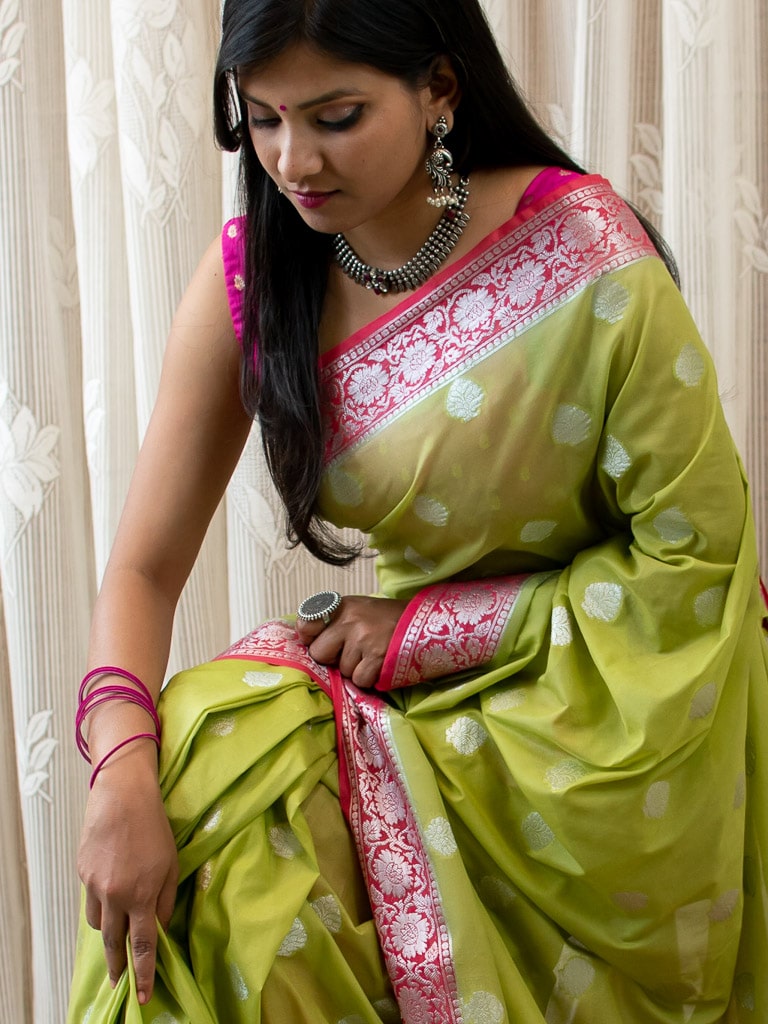 Banarasi Semi Chiffon Saree Silver Zari Buti Weaving & Contrast Border-Green & Pink