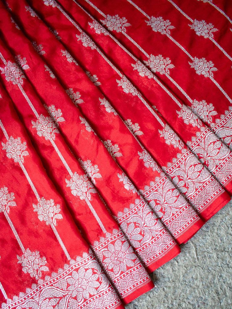 Banarasi Art Katan Silk Saree With Silver Zari Weaving-Red