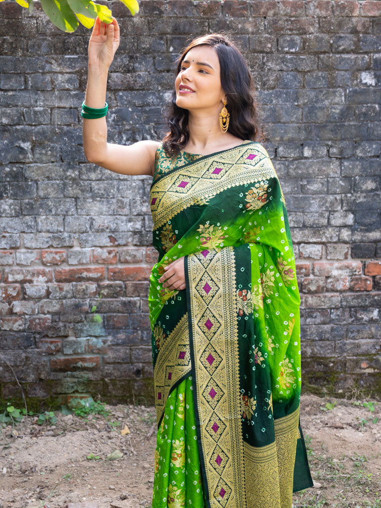 Banarasi Semi Silk Bandhini Saree With Zari Floral Weaving-Green