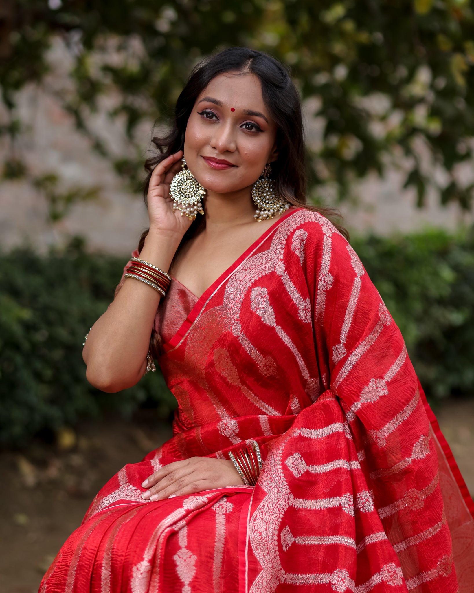 Banarasi Crushed Tissue Saree With Silver Zari & Scallop Border - Red