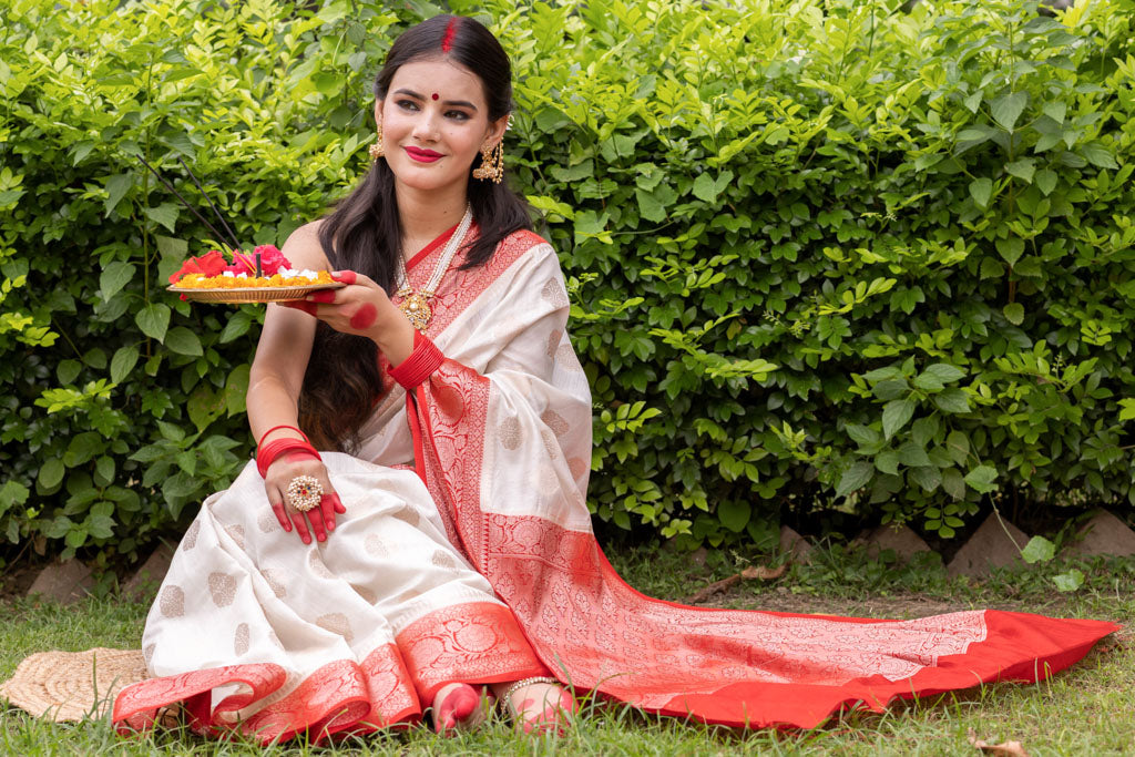 Banarasi Handwoven Pure Chiniya Silk Saree With Gold  Zari Weaving-White & Red