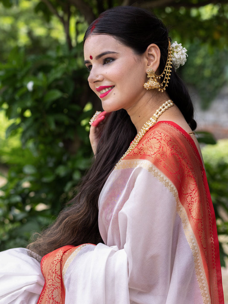 Banarasi Plain Cotton Silk Saree With Contrast Border-White & Red