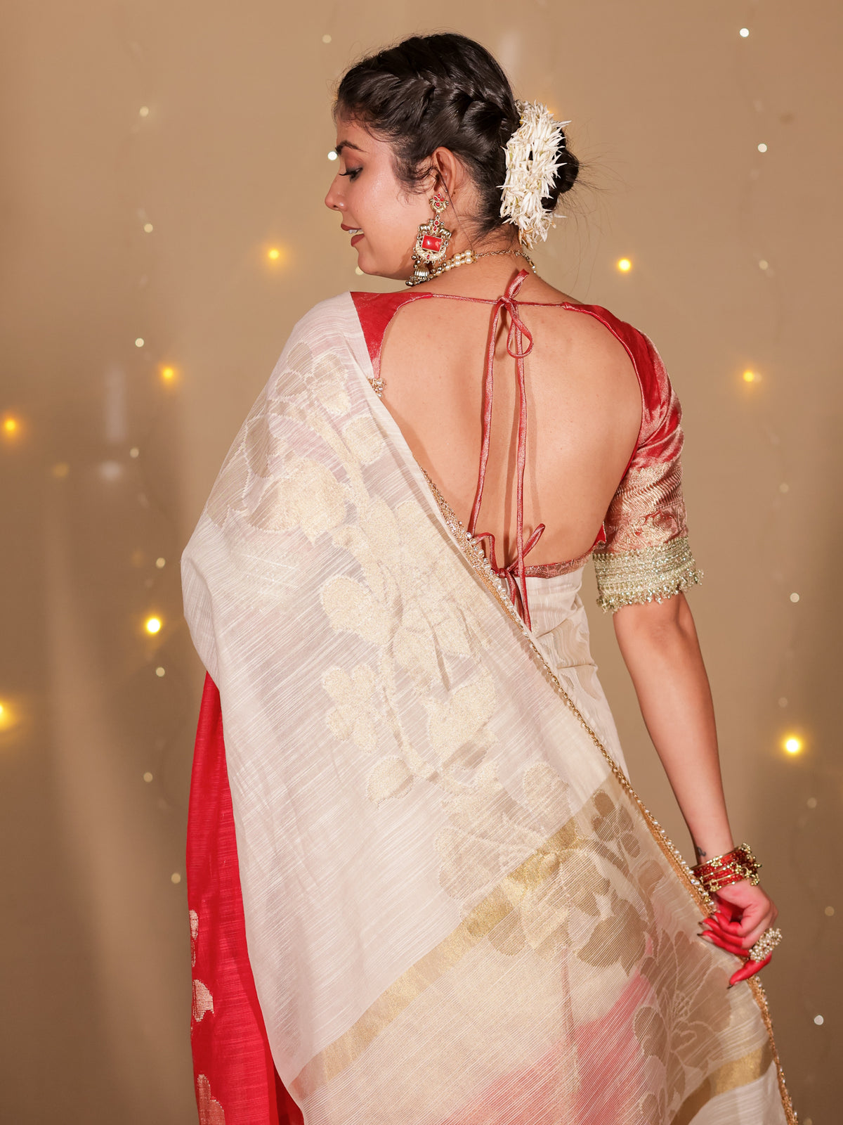 Banarasi Dual Shade Soft Cotton Saree With Lace Border- White & Red