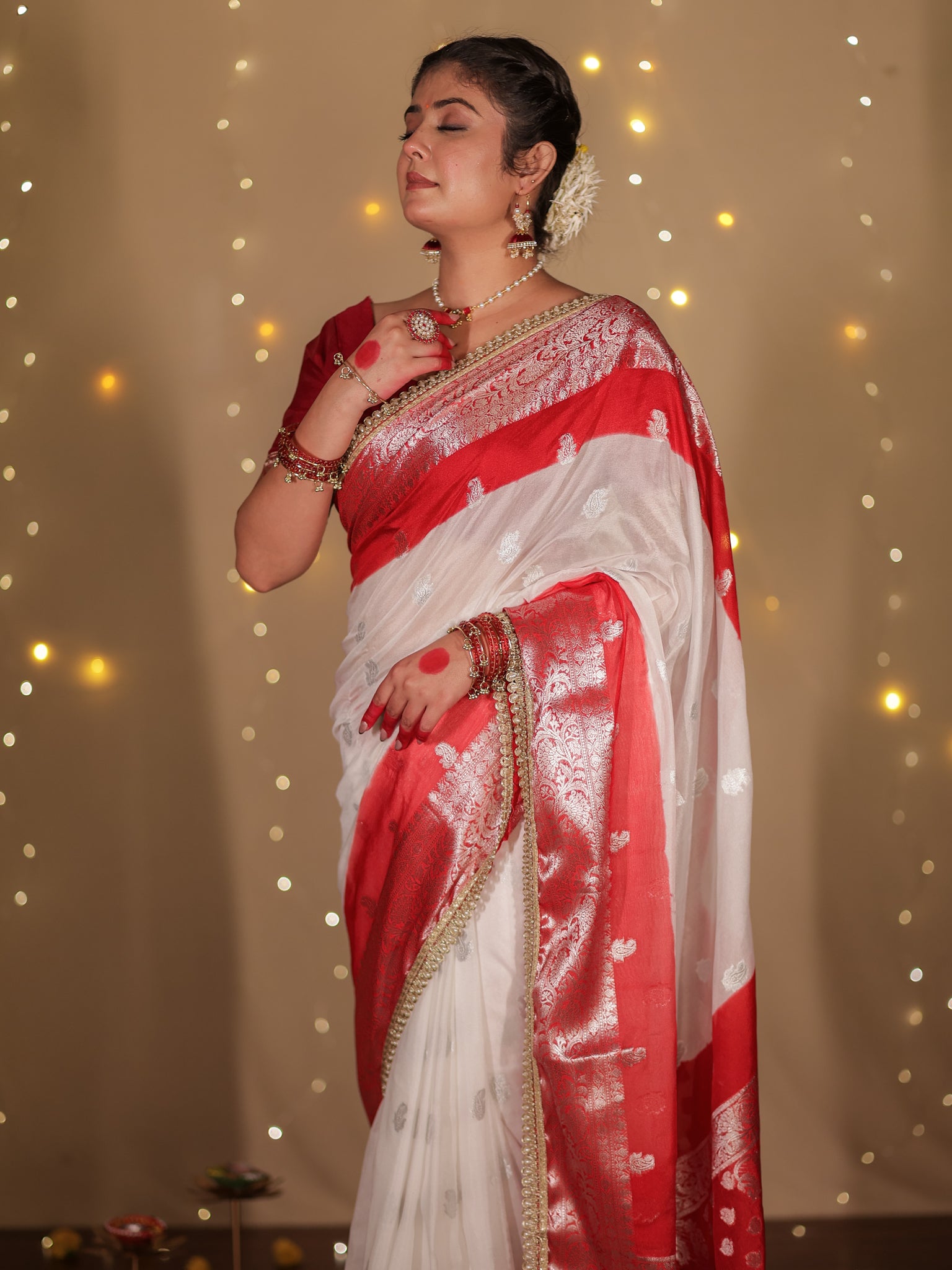 Banarasi Dual Shade Semi Chiffon Saree With Lace Border- White & Red