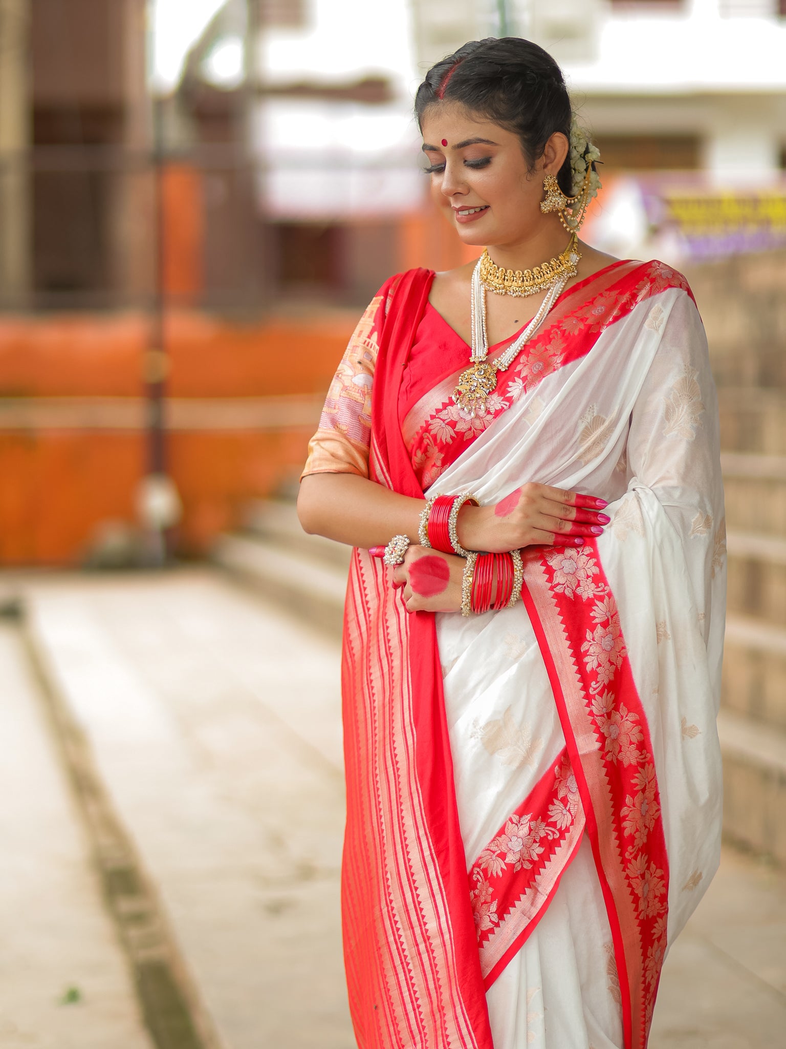 Banarasi Semi Silk Saree With Buti & Border - Red & White
