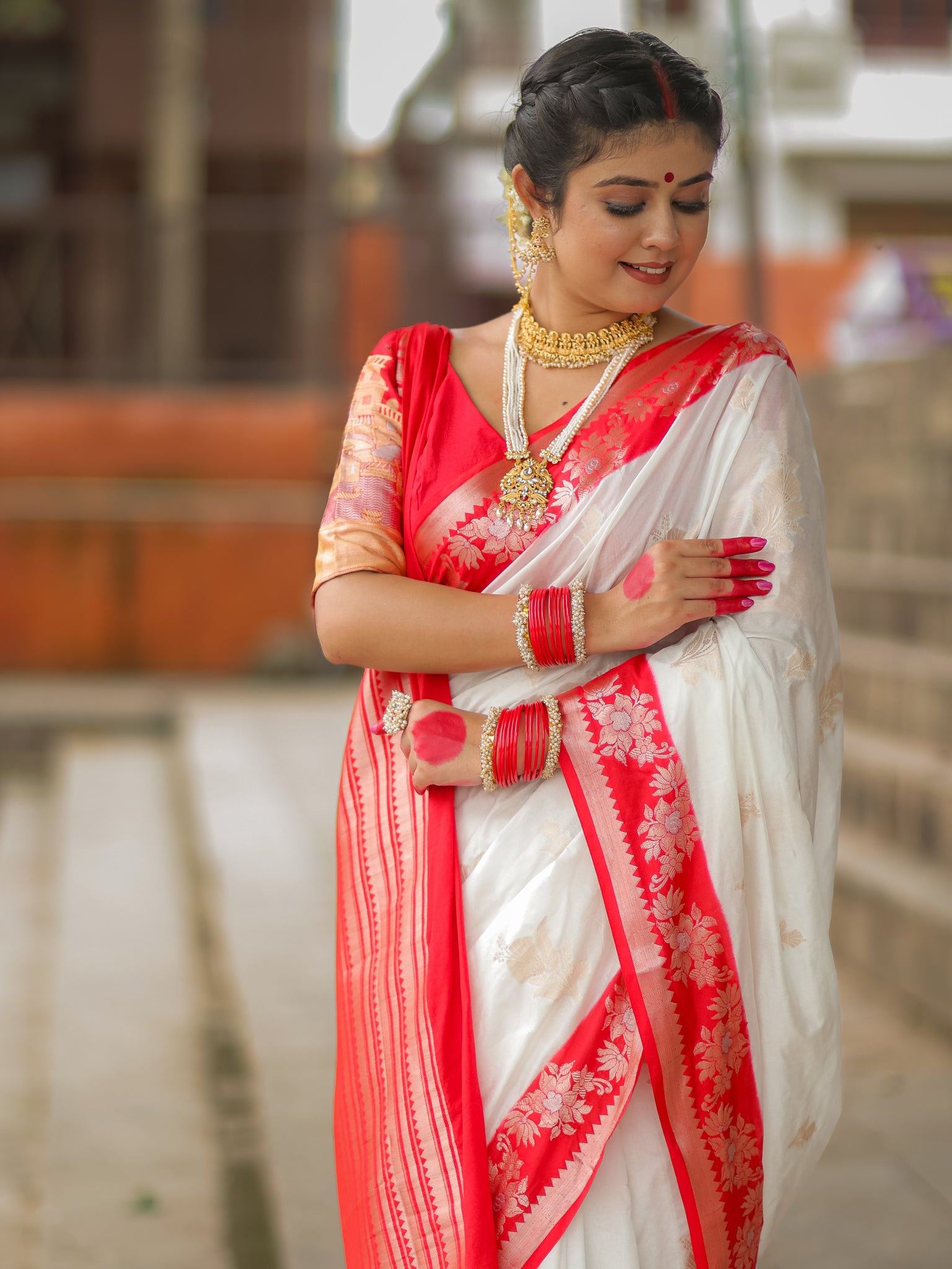 Banarasi Semi Silk Saree With Buti & Border - Red & White