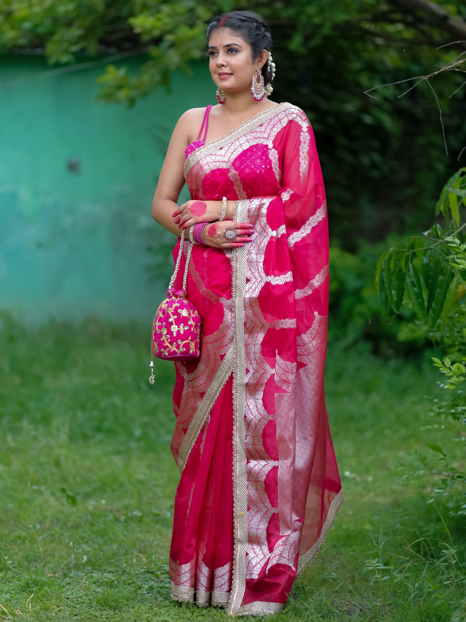 Banarasi Organza Saree With Lace Border - Magenta