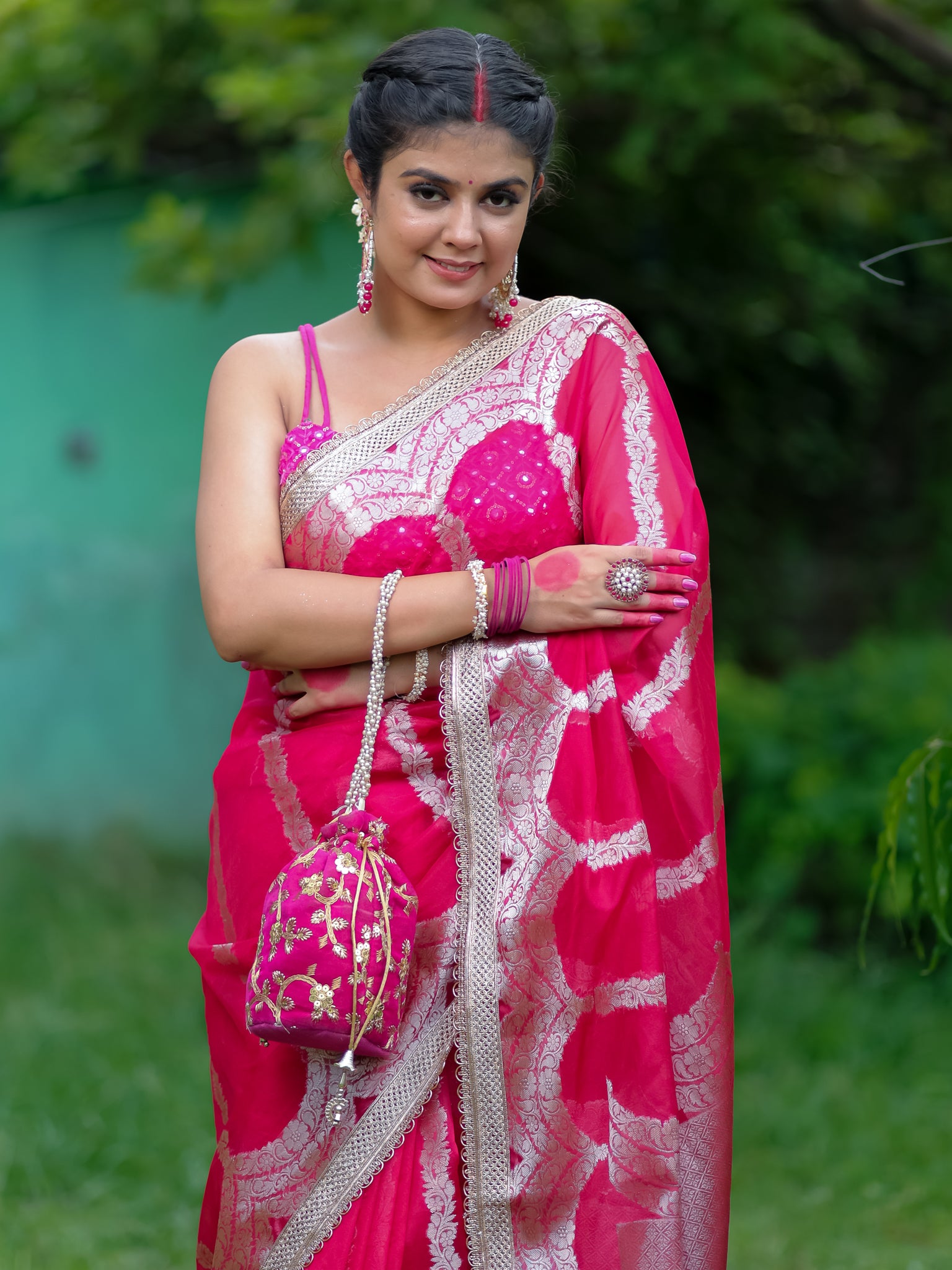 Banarasi Organza Saree With Lace Border - Magenta