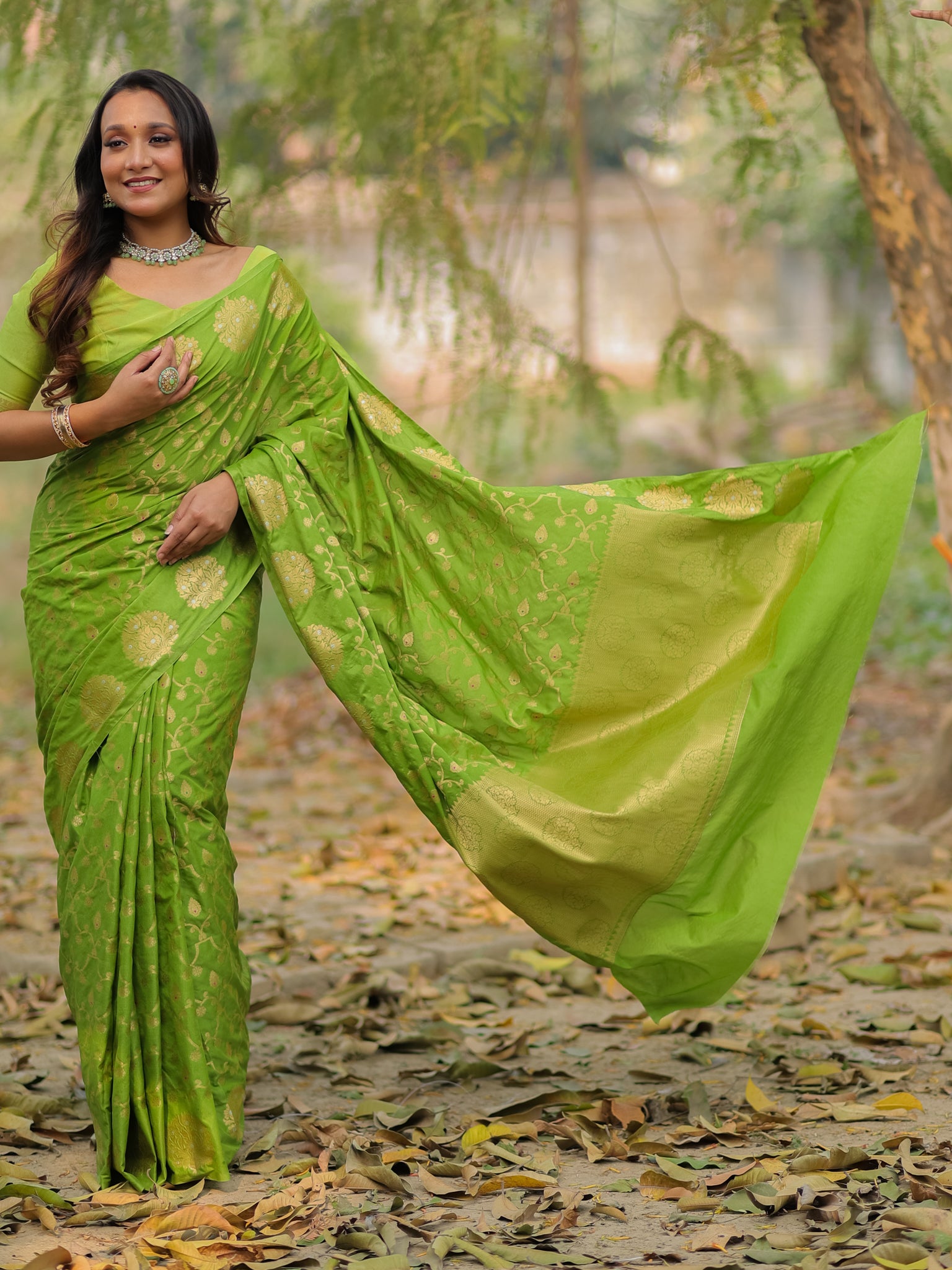 Banarasi Soft Cotton Saree With Zari Weaving & Border- Green