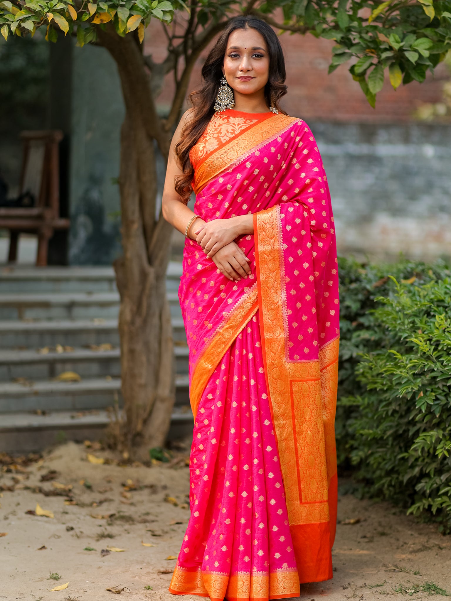 Banarasi Semi Georgette Saree With Resham Weaving & Contrast Border- Pink