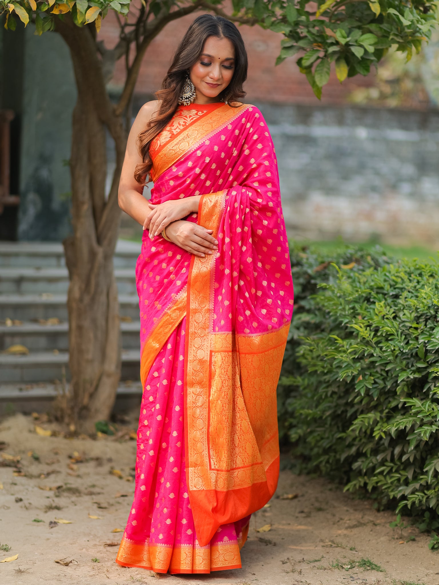 Banarasi Semi Georgette Saree With Resham Weaving & Contrast Border- Pink