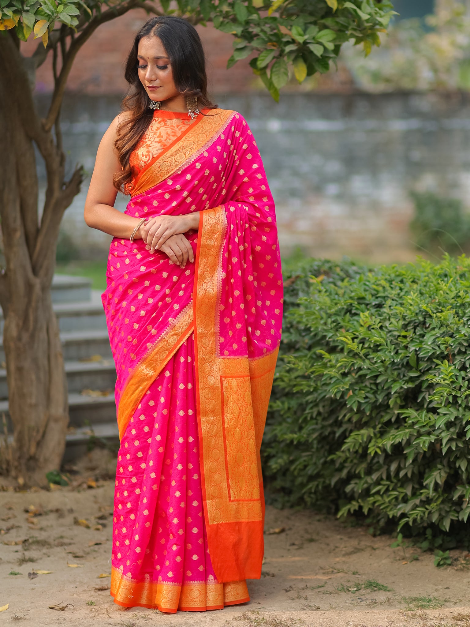 Banarasi Semi Georgette Saree With Resham Weaving & Contrast Border- Pink