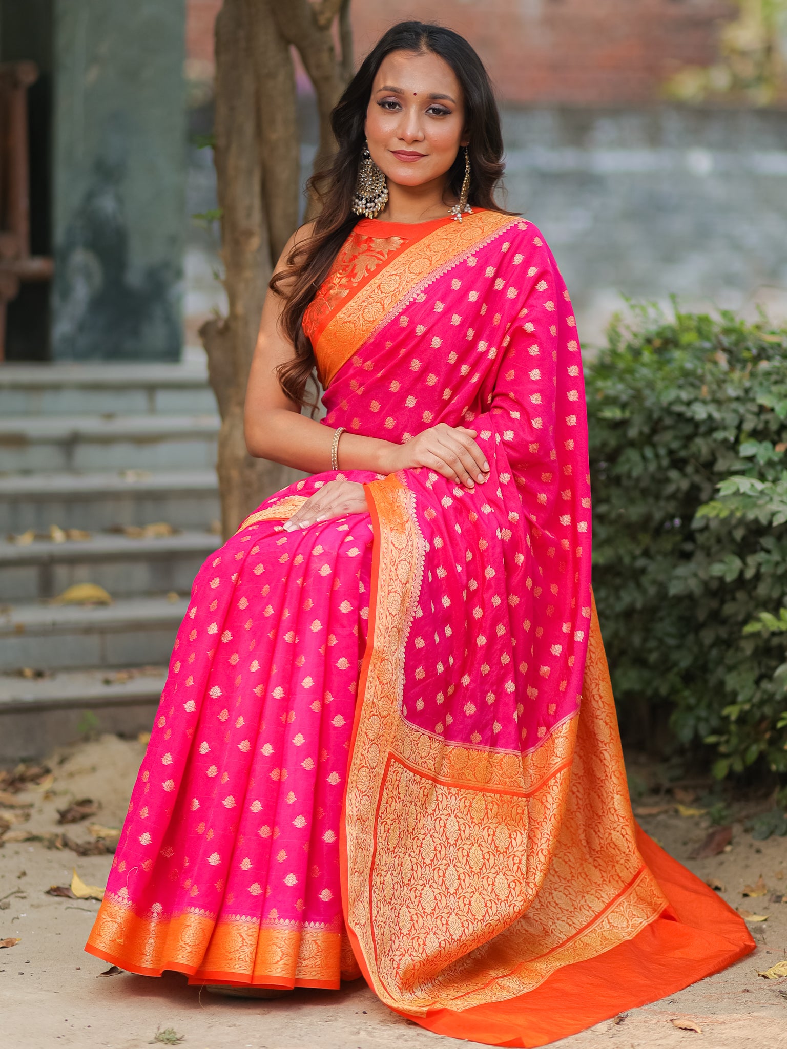 Banarasi Semi Georgette Saree With Resham Weaving & Contrast Border- Pink