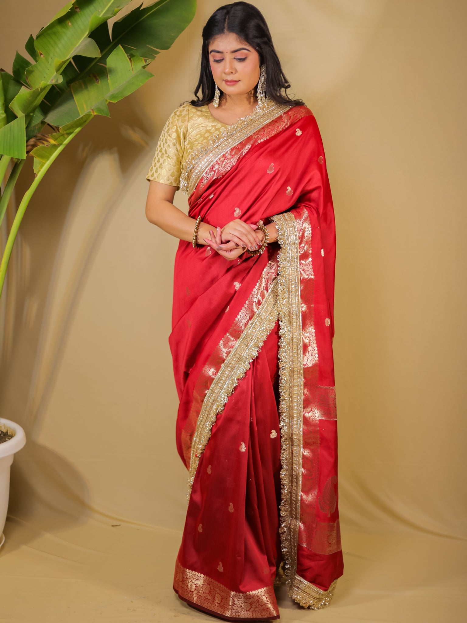 Banarasi Semi Silk Saree With Buti Zari Weaving & Lace  Border - Red