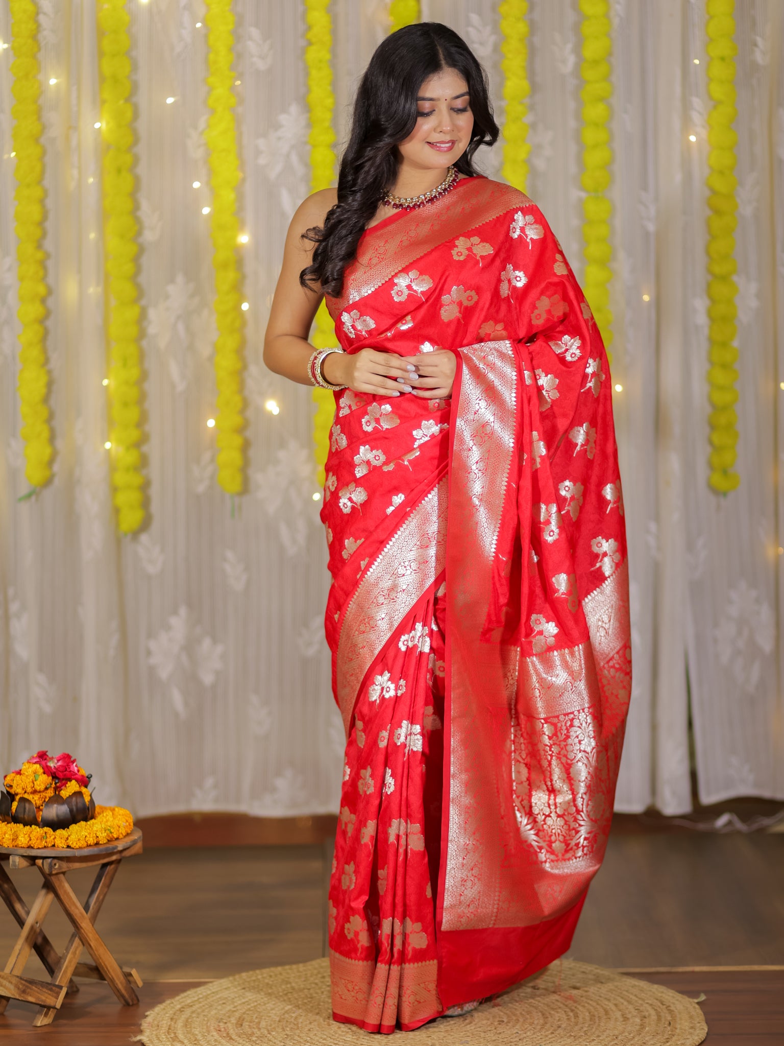 Banarasi Art Katan Silk Saree With Zari Buta Weaving & Tanchoi Weaving- Red