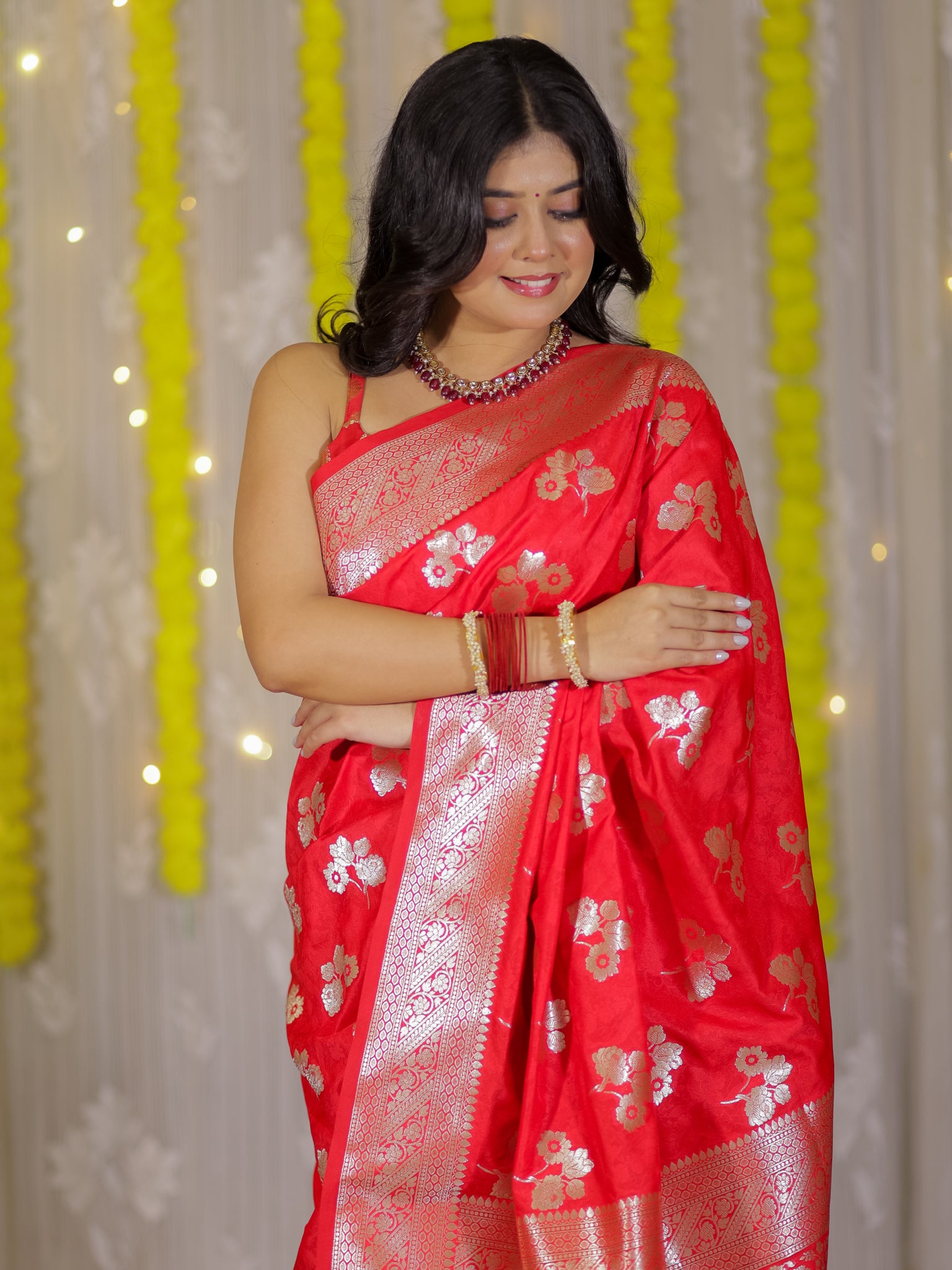 Banarasi Art Katan Silk Saree With Zari Buta Weaving & Tanchoi Weaving- Red