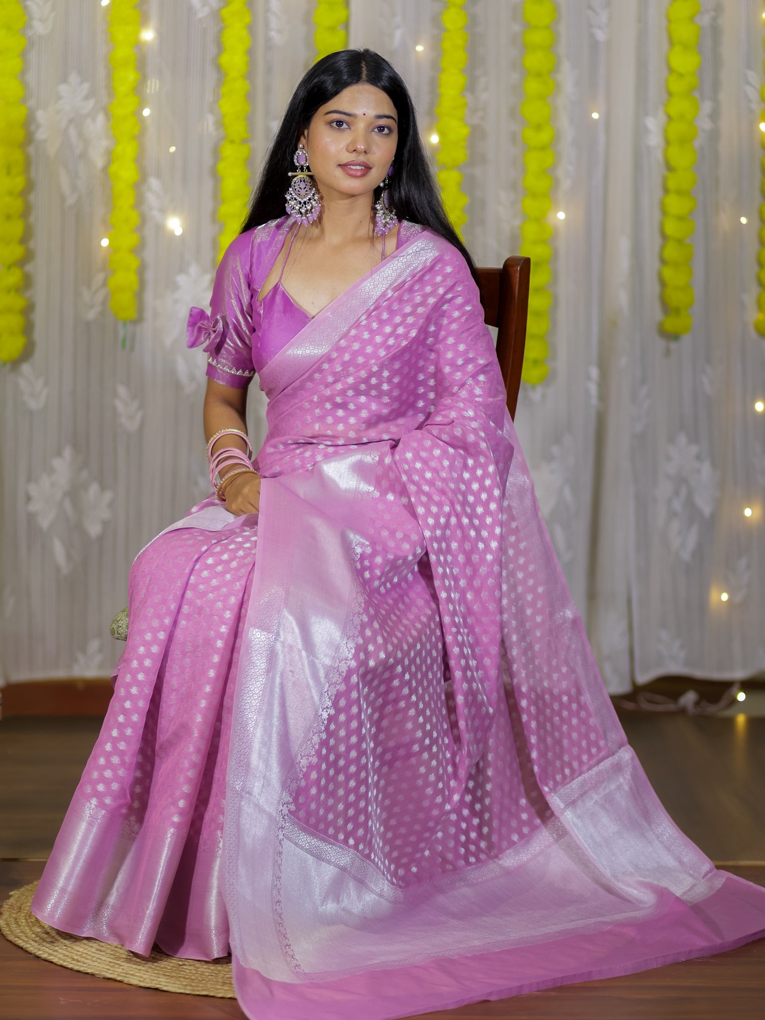 Banarasi Cotton Sik Saree With Buti Weaving & Border - Lavender