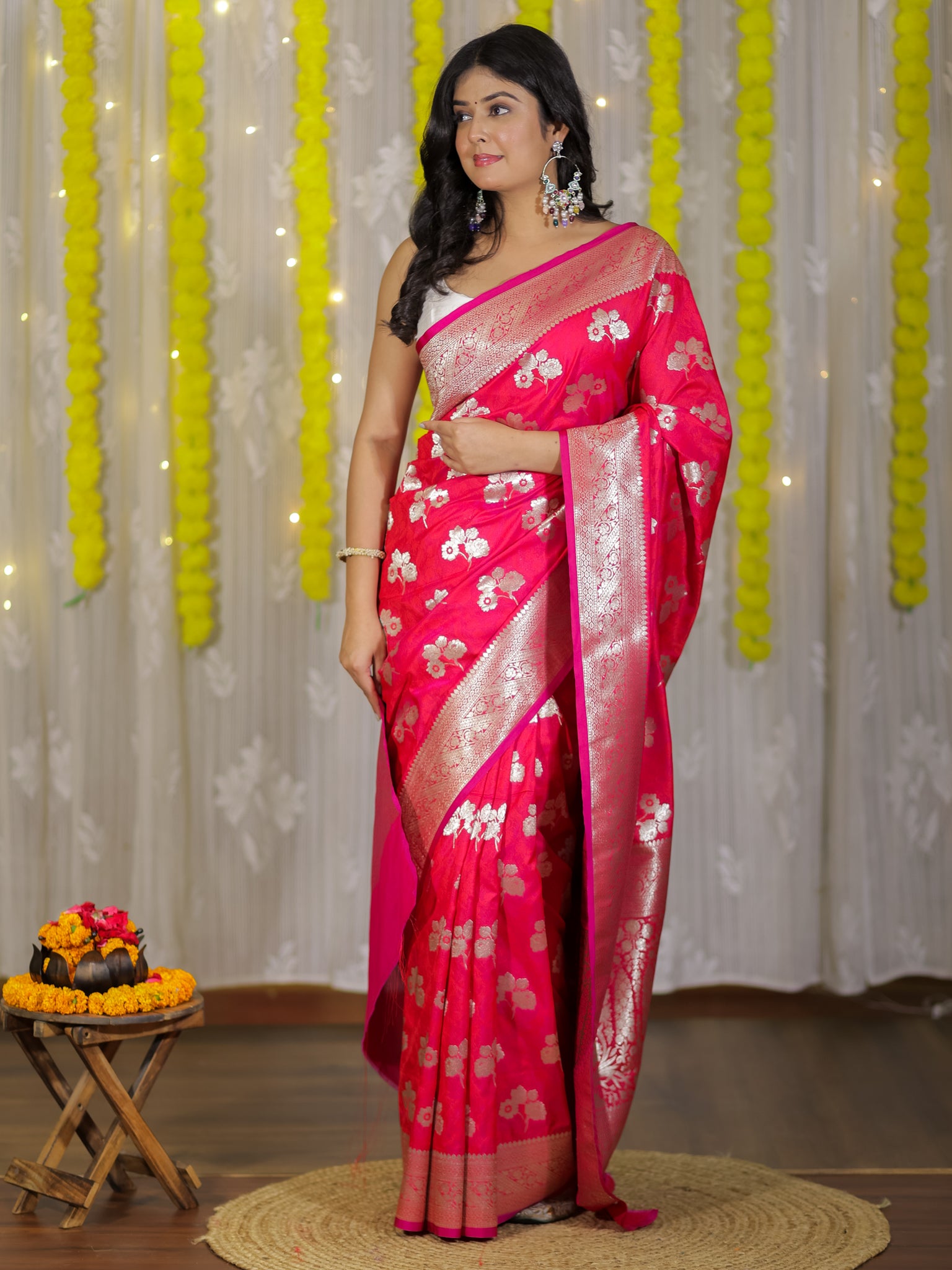 Banarasi Art Katan Silk Saree With Zari Buta Weaving & Tanchoi Weaving-  Magenta