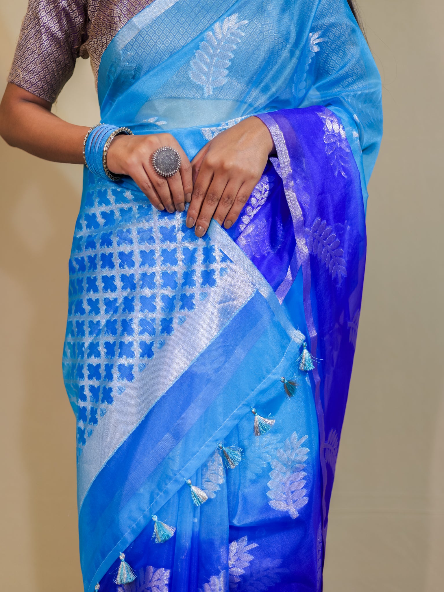 Banarasi Organza Dual Shade Saree With Zari Border- Blue & White