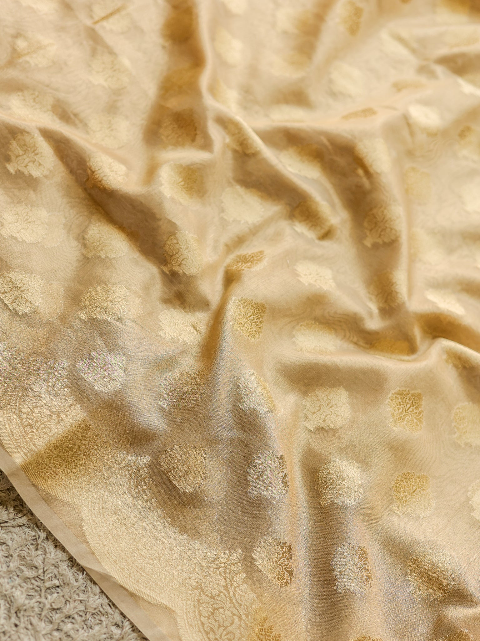 Banarasi Organza Saree With Zari Buta Weaving & Border- Beige