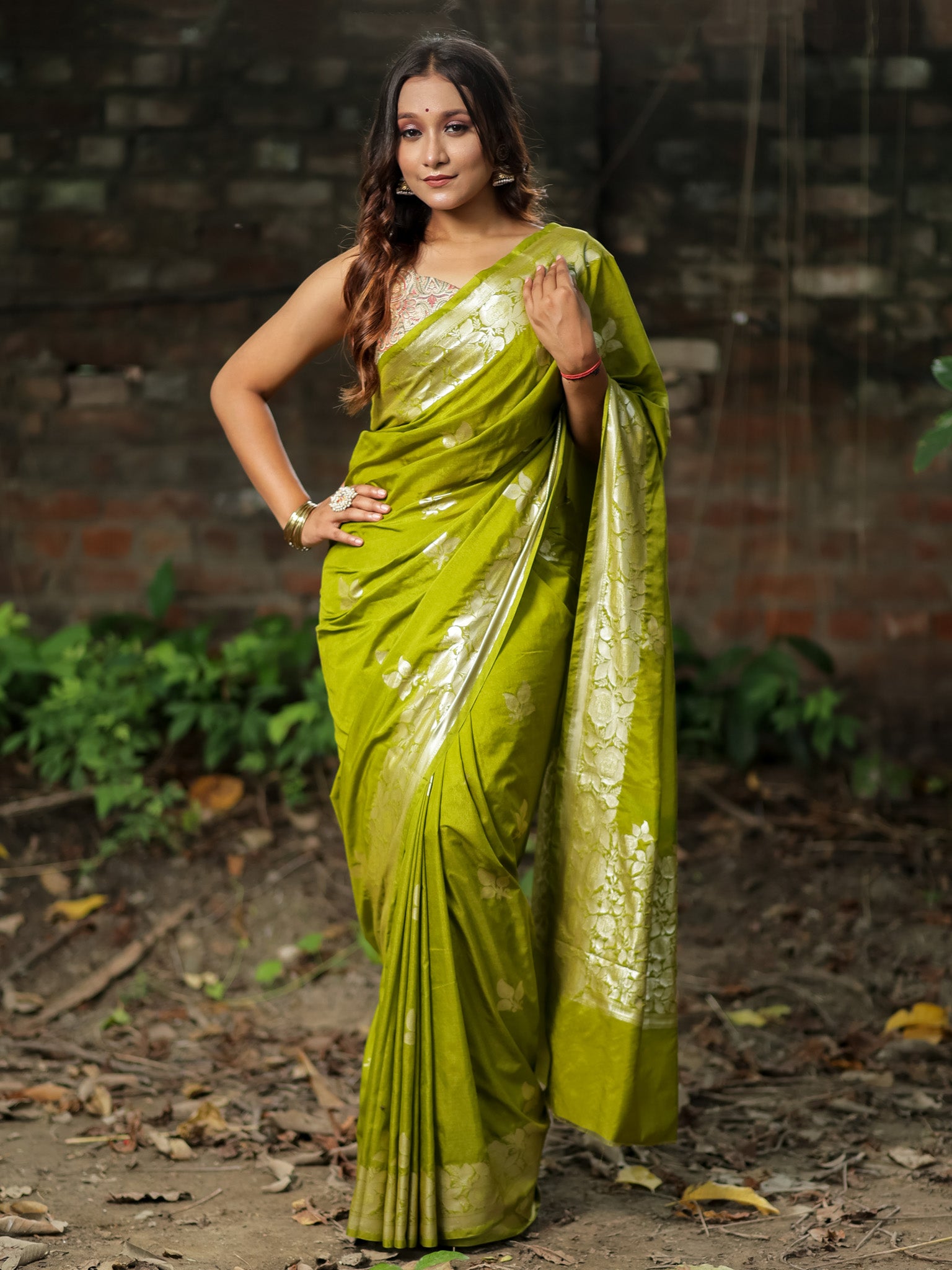 Banarasi  Cotton Silk Saree Silver Zari Weaving With Border-Green