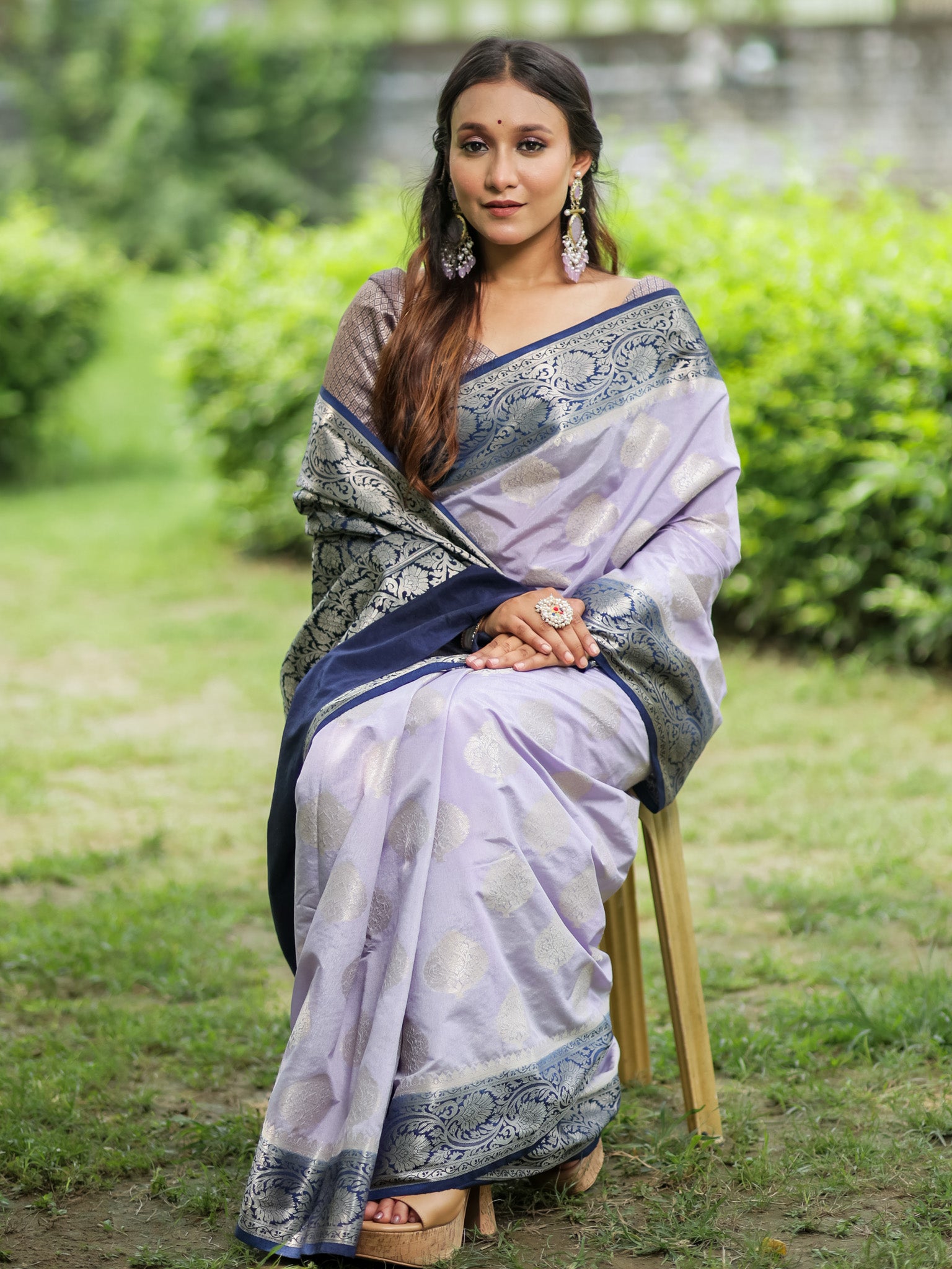 Banarasi Cotton Silk Saree With Zari Weaving & Contrast Border-Lavender